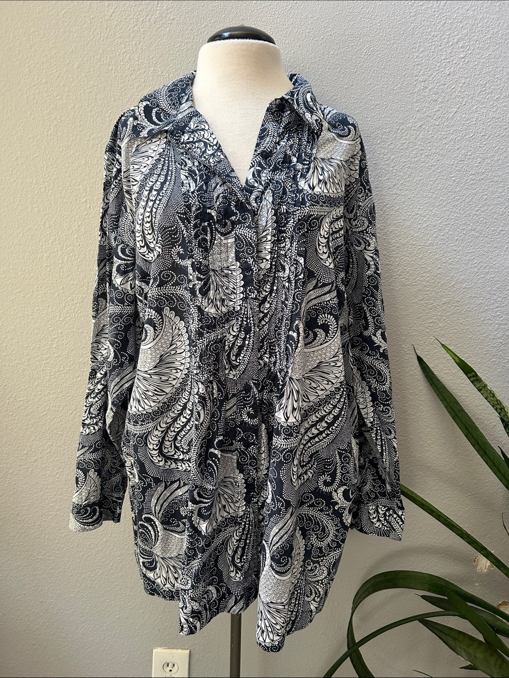 Talbots Woman Navy & White Paisley Button-Down Shirt 3X